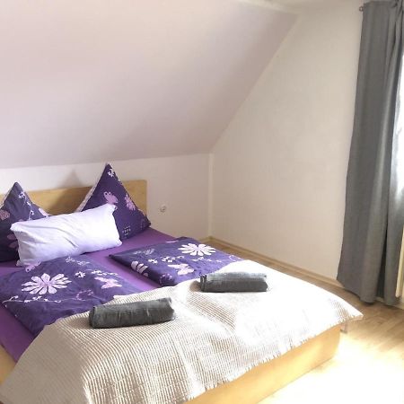 Gaestehaus Luksch Apartment Фрайунг Екстериор снимка